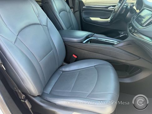 Used 2024 Buick Enclave Premium AWD/4WD image 12