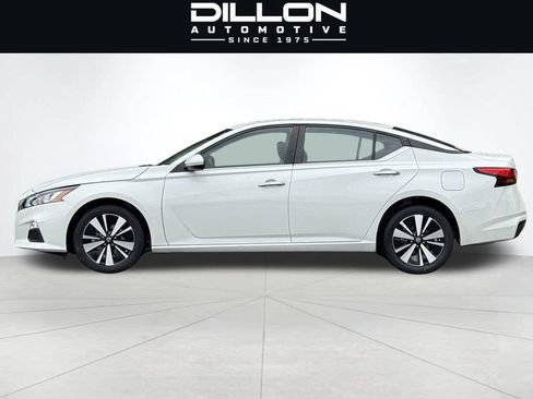 Used 2022 Nissan Altima 2.5 SV AWD/4WD image 7