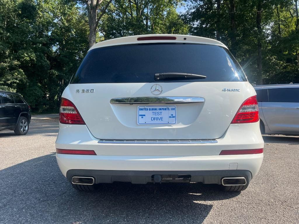 Used 2011 Mercedes-Benz R 350 4MATIC image 8