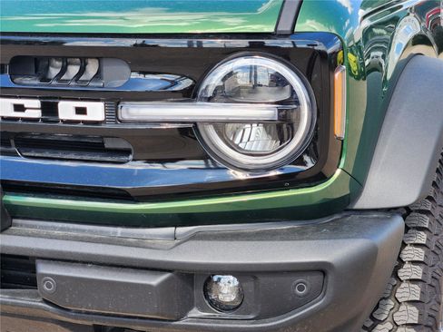 New 2025 Ford Bronco Outer Banks w/ Sasquatch Package AWD/4WD image 5