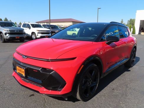Used 2024 Chevrolet Equinox EV RS image 3