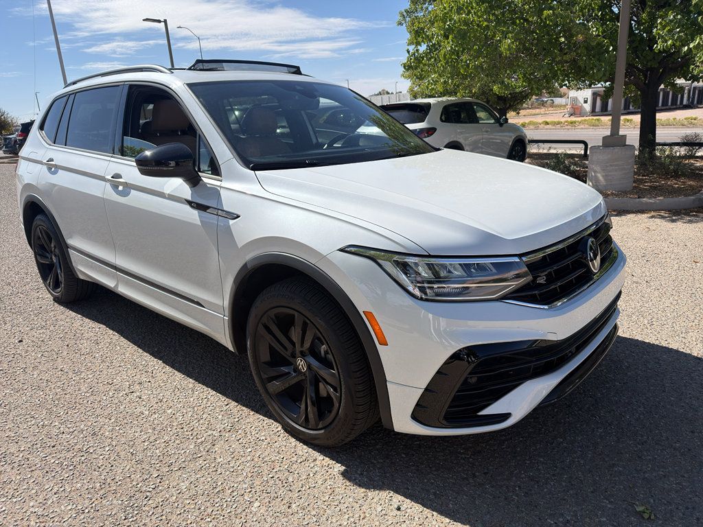 Used 2024 Volkswagen Tiguan SE R-Line w/ MDO Package, Two-Row AWD/4WD image 24