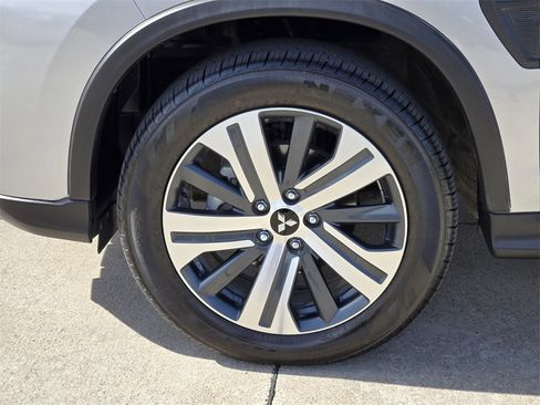 Used 2024 Mitsubishi Outlander Sport ES image 17