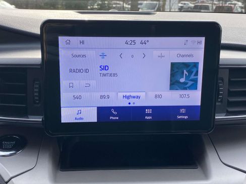 Used 2023 Ford Explorer XLT w/ Equipment Group 202A image 27