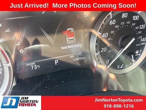 Used 2022 Toyota Highlander Platinum image 11