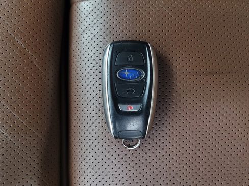 Used 2019 Subaru Ascent Touring AWD/4WD image 32