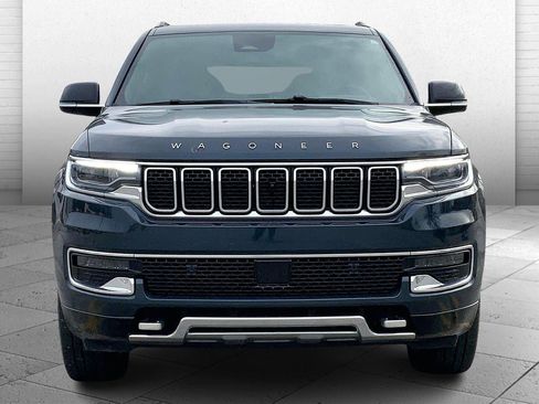Used 2024 Jeep Wagoneer L Series III w/ Premium Group I image 2