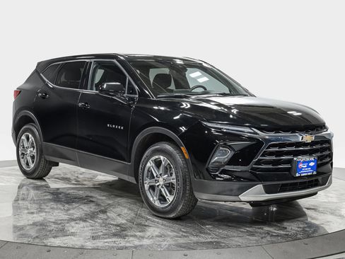 Used 2023 Chevrolet Blazer LT AWD/4WD image 9