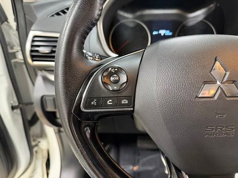 Used 2018 Mitsubishi Eclipse Cross SE image 16