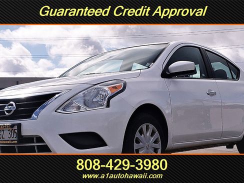 Used 2018 Nissan Versa SV FWD image 1