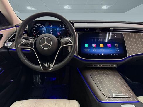 Used 2025 Mercedes-Benz E 450 4MATIC Sedan image 25
