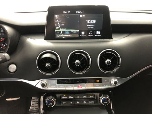 Used 2018 Kia Stinger GT2 image 22