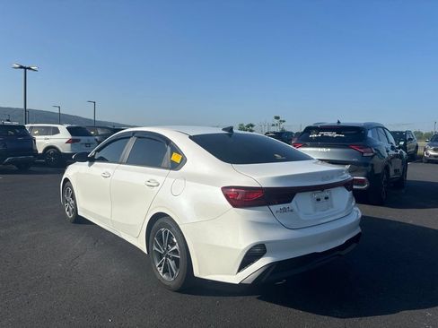 Used 2023 Kia Forte LXS FWD image 5