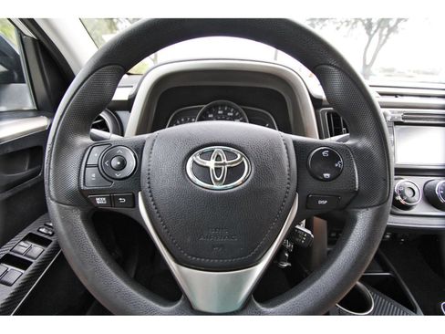 Used 2015 Toyota RAV4 LE FWD image 13