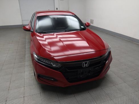 Used 2018 Honda Accord Sport image 14