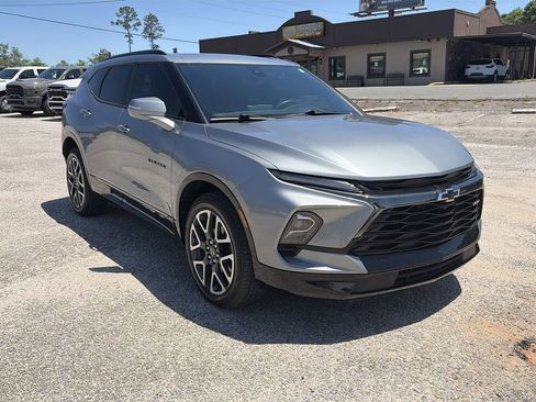 Used 2023 Chevrolet Blazer RS w/ Driver Confidence II Package AWD/4WD image 13