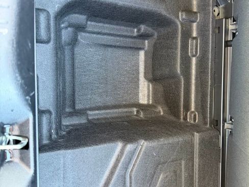 Used 2019 Mercedes-Benz C 300 C 300 image 32