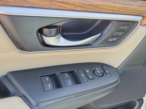 Used 2022 Honda CR-V Touring image 25