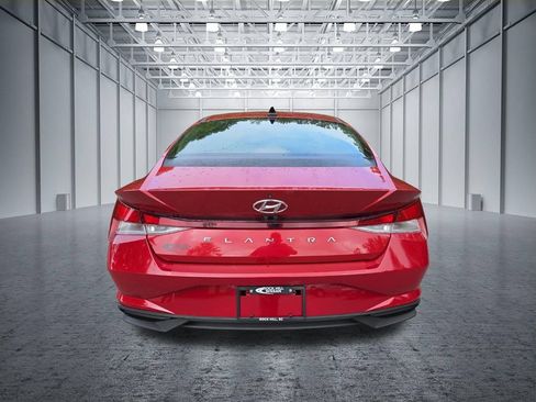 Used 2021 Hyundai Elantra SEL FWD image 6