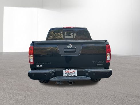 Used 2018 Nissan Frontier SV w/ Value Truck Package AWD/4WD image 4