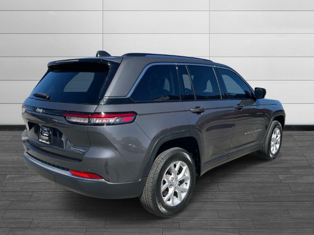 Used 2023 Jeep Grand Cherokee Limited RWD image 4