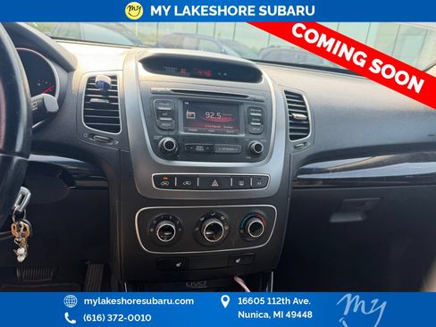 Used 2015 Kia Sorento LX AWD/4WD image 14