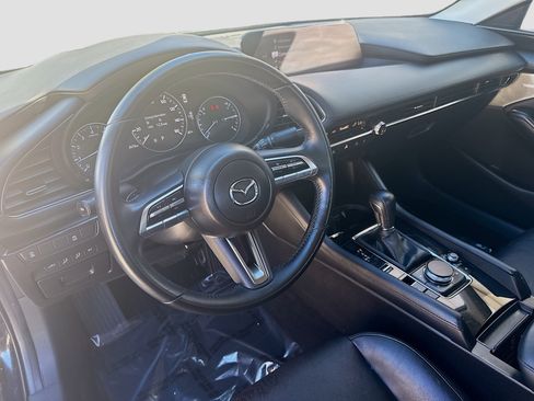 Used 2022 MAZDA MAZDA3 s image 9