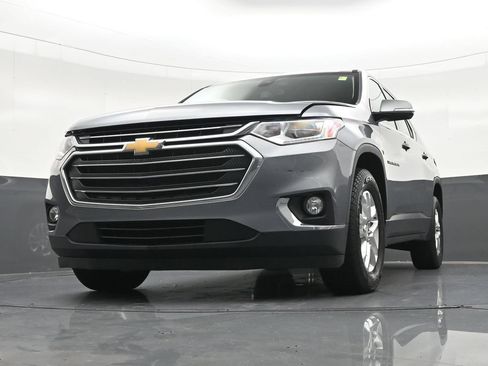 Used 2020 Chevrolet Traverse LT FWD image 33