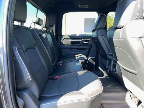 Used 2024 RAM 2500 Laramie w/ Night Edition image 31