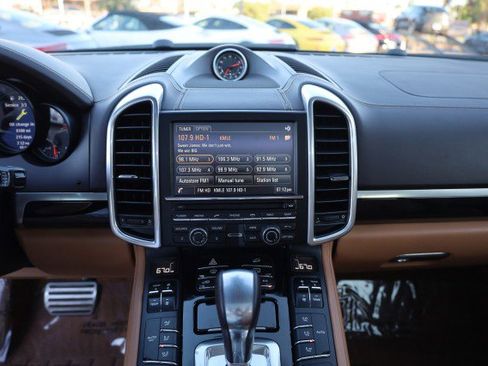 Used 2014 Porsche Cayenne GTS image 34