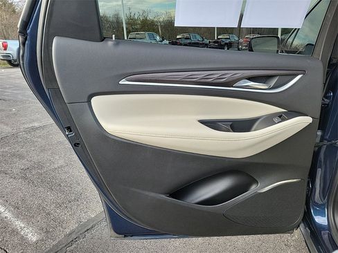 Used 2023 Buick Enclave Avenir w/ Avenir Technology Package image 14