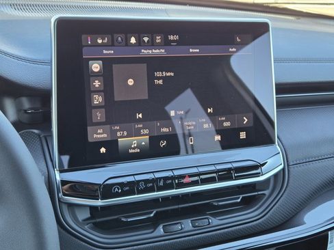 New 2026 Jeep Compass Latitude image 24