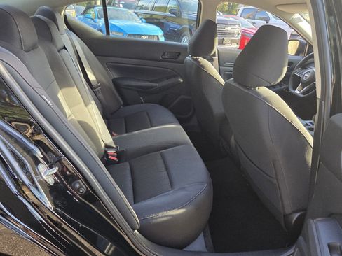 Used 2025 Nissan Altima 2.5 SV FWD image 21