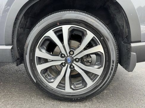 Used 2023 Subaru Forester Limited image 31