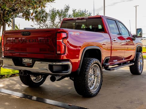 Used 2024 Chevrolet Silverado 2500 LTZ w/ LTZ Plus Package image 10