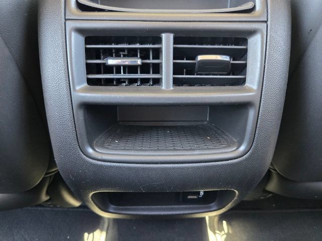 Used 2018 Cadillac XT5 Luxury w/ Driver Awareness Package FWD image 15