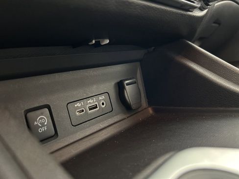 Used 2024 Nissan Sentra SV FWD image 22