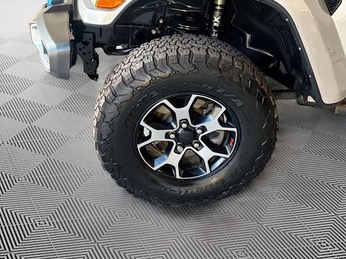 Used 2023 Jeep Wrangler Unlimited Sahara w/ Cold Weather Group image 34