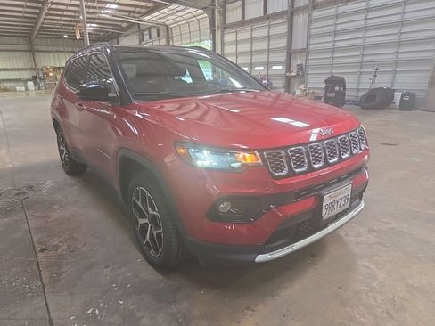 Used 2025 Jeep Compass Limited AWD/4WD image 6