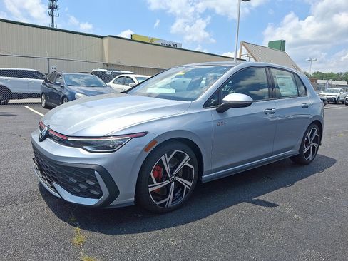 New 2025 Volkswagen GTI SE image 2