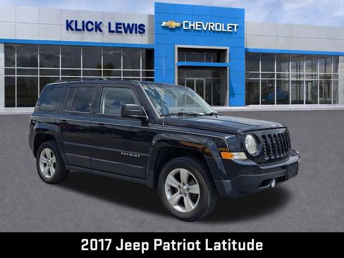 Used 2017 Jeep Patriot Latitude AWD/4WD image 1