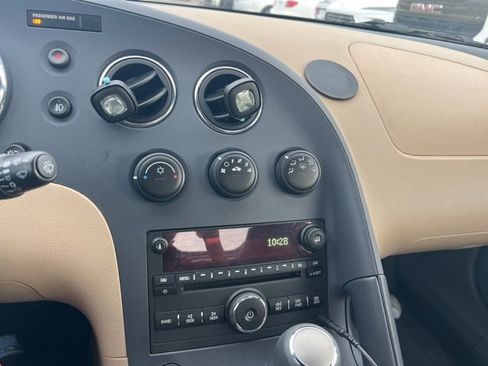 Used 2006 Pontiac Solstice Convertible w/ Premium Package image 7