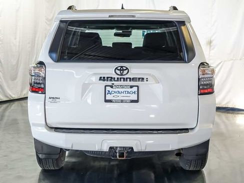 Used 2021 Toyota 4Runner SR5 Premium w/ Moonroof Package AWD/4WD image 8