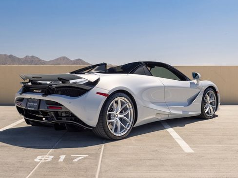 Used 2020 McLaren 720S Performance RWD image 11