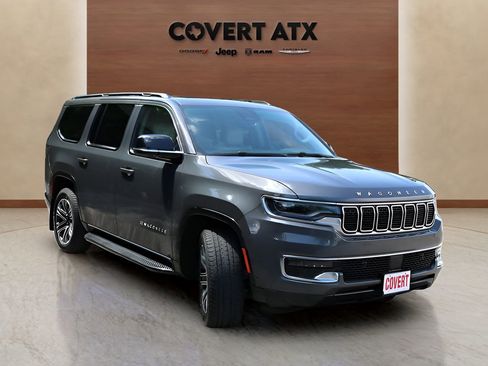 Used 2024 Jeep Wagoneer 2WD w/ Premium Group I image 7