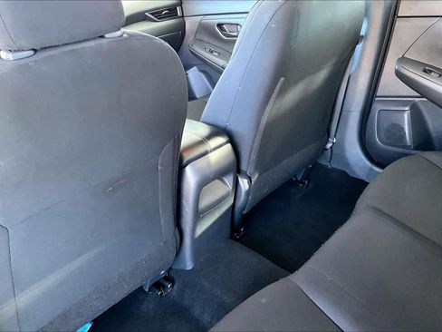 Used 2024 Nissan Sentra S image 32