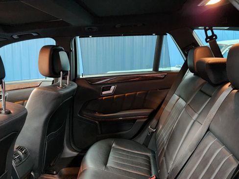 Used 2013 Mercedes-Benz E 350 E 350 4MATIC Wagon 4D image 20
