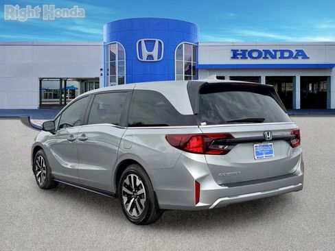 Certified 2025 Honda Odyssey EX-L image 5