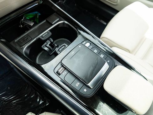 Used 2022 Mercedes-Benz GLA 250 4MATIC w/ Premium Package Lite image 45