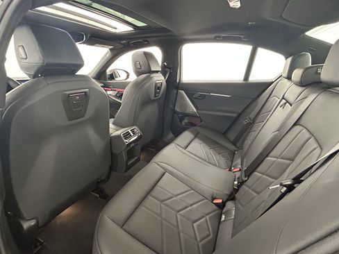 Used 2024 BMW i5 eDrive40i w/ M Sport Package image 33